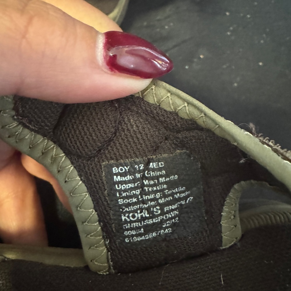 ๐ป Brown and Tan Kids Velcro Sandals EUC - Picture 4 of 5